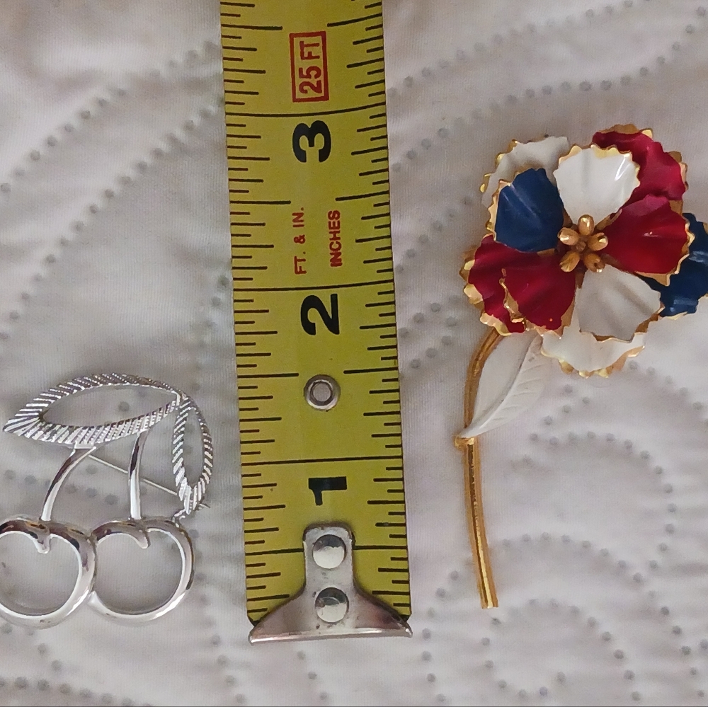 Sarah Cov. Cherries Small Haul With RWB Flower Brooch - Picture 7 of 8